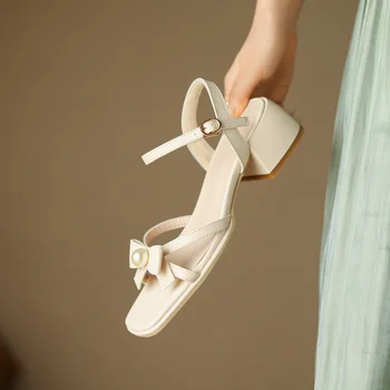 Желто-черные летние женские туфли на высоком каблуке, модная женская обувь с бабочкой и пряжкой, удобная обувь из искусственной кожи на квадратном каблуке
